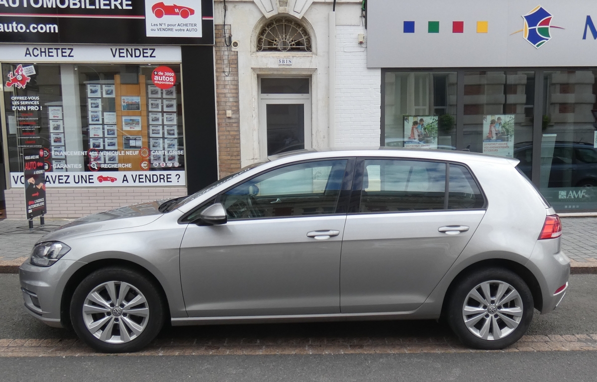Volkswagen Golf — 5